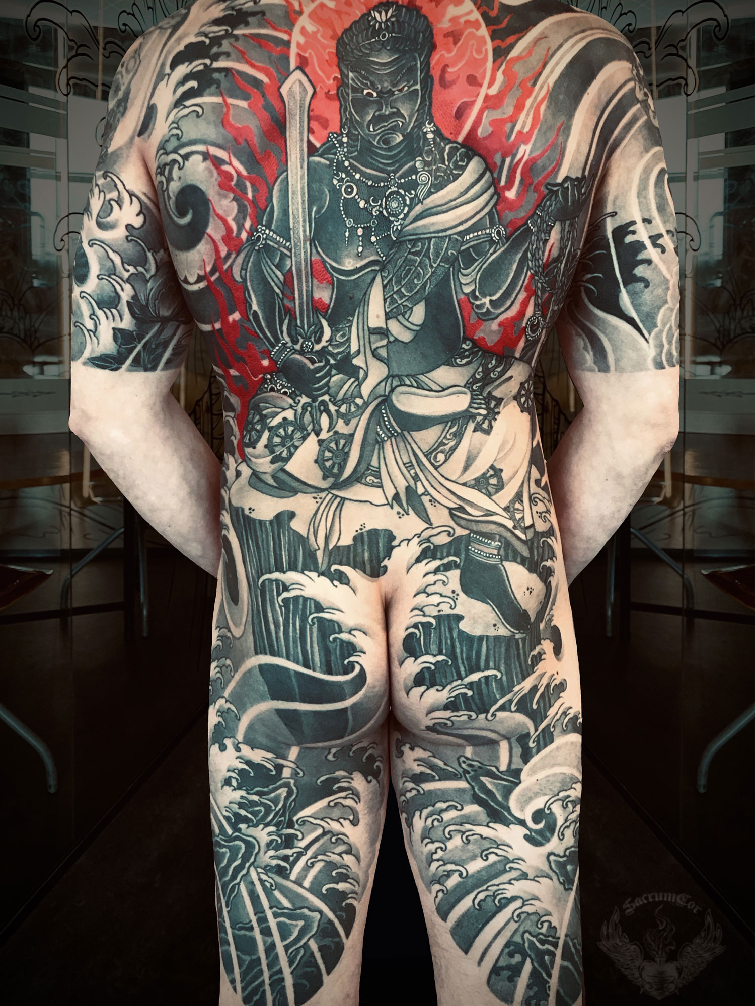 japan-tattoo-schiena-traditional-tatuaggio-giapponese-demone-onde-yokai-corpo-significato-full-body-uomo-orientale-artisti-tatuatori-italiani-veneto-vicenza